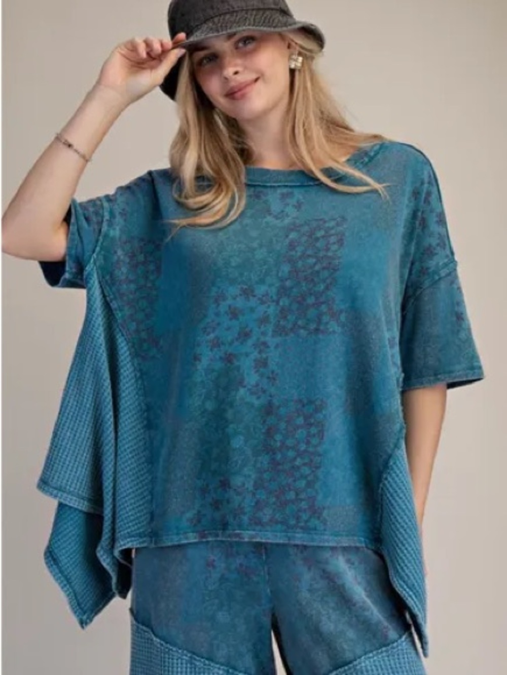 Easel Teal Dream Waffle Top (PLUS SIZE)